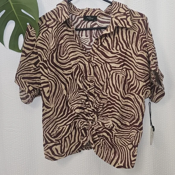 Milk & Honey Zebra Print Button-Up Top Size XL - Picture 3 of 5